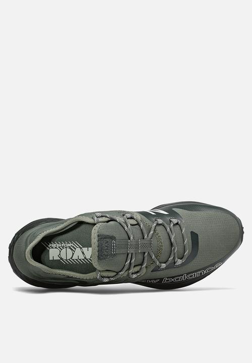 New Balance  - Fresh foam roav trail - grey 