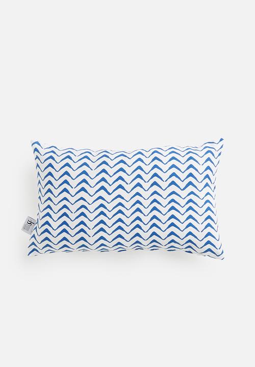 Sixth Floor - Decio cushion cover - baleine blue