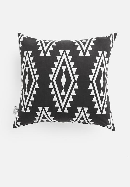 Sixth Floor - Rye cushion cover - black