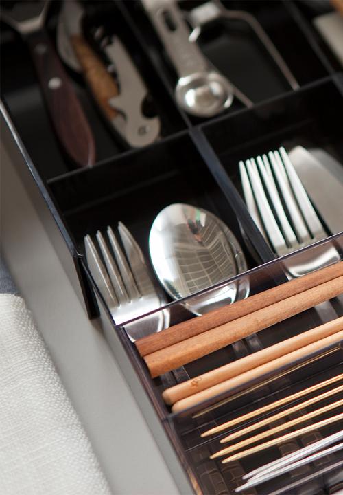 Yamazaki - Tower extendable cutlery tray with slide - black