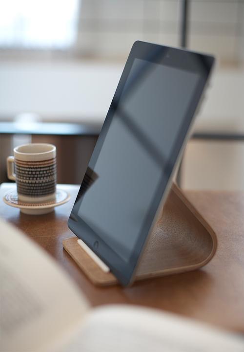 Yamazaki - Rin plywood tablet stand - natural