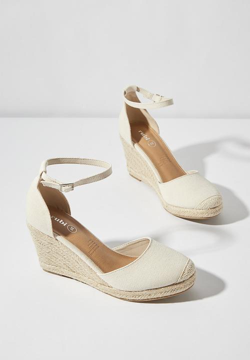 Cotton On - Florence closed toe wedge - neutral