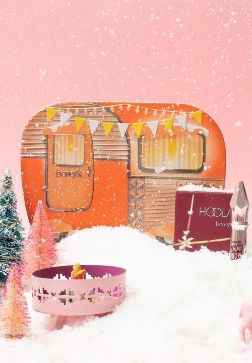 Benefit Cosmetics - I'm Hotter Outdoors