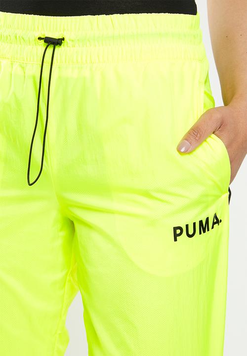 PUMA - Chase woven pants - yellow