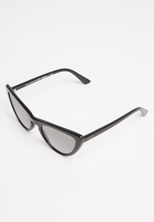 Vogue Eyewear - Vogue Gigi Hadid cat-eye - black