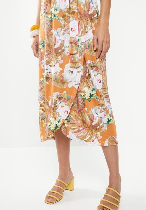 Revenge - Floral wrap dress - orange