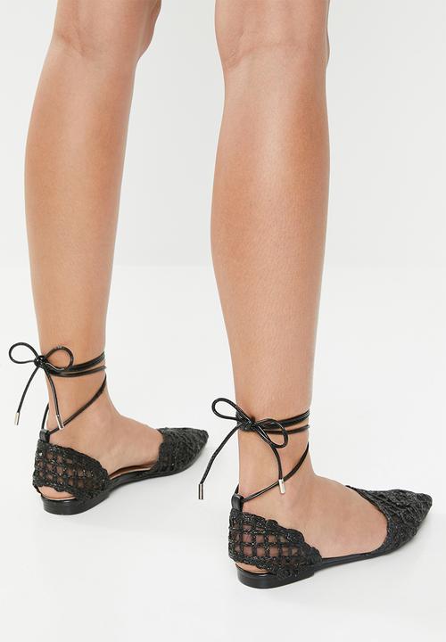 edit - Woven flat - black