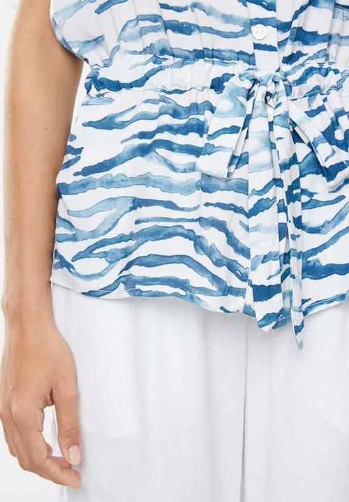 edit - Short sleeve button through - white & blue 