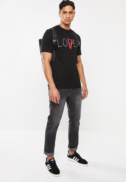 Cotton On - It - lover Tbar collab movie tee - black
