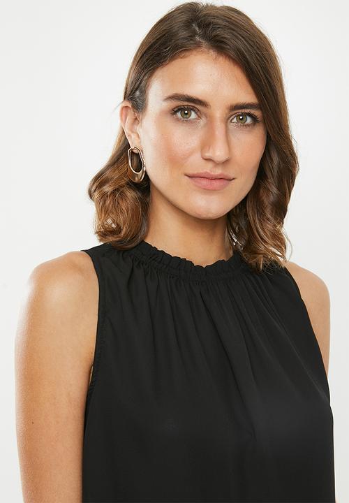 edit - Pleat front vest - black
