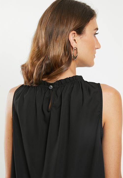 edit - Pleat front vest - black