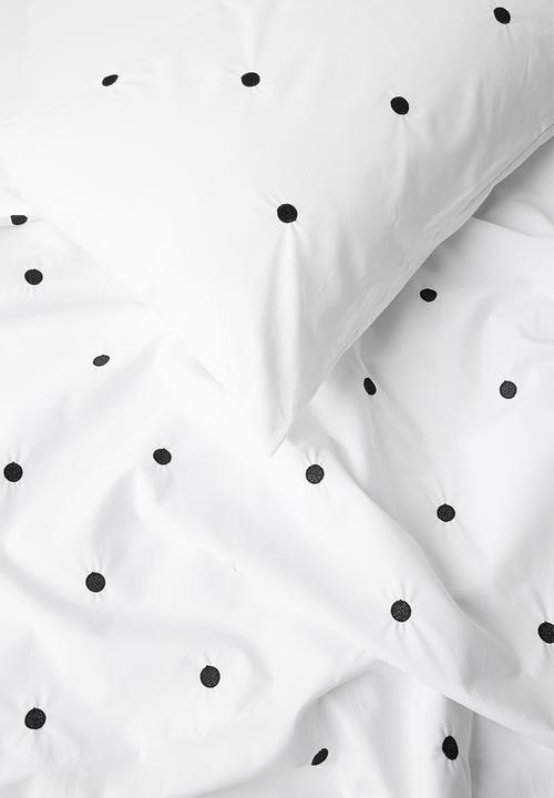 Sheraton Textiles - Doofy dab embroidered duvet cover set - black & white