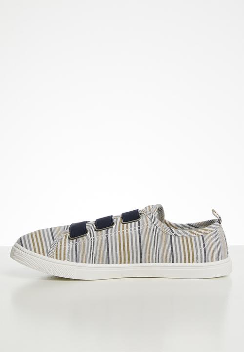 Cotton On - Olsen elastic slip on sneakers - blue