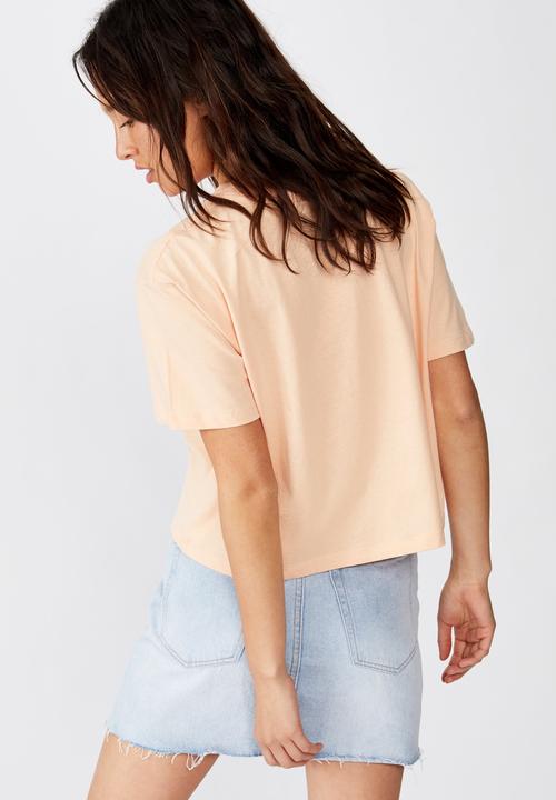 Cotton On - Tbar Cali graphic crop - peach