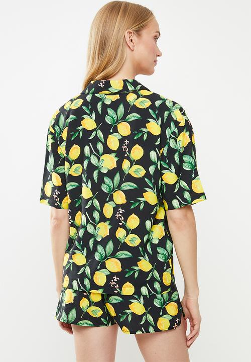 Superbalist - Sleep shirt & shorts - black 