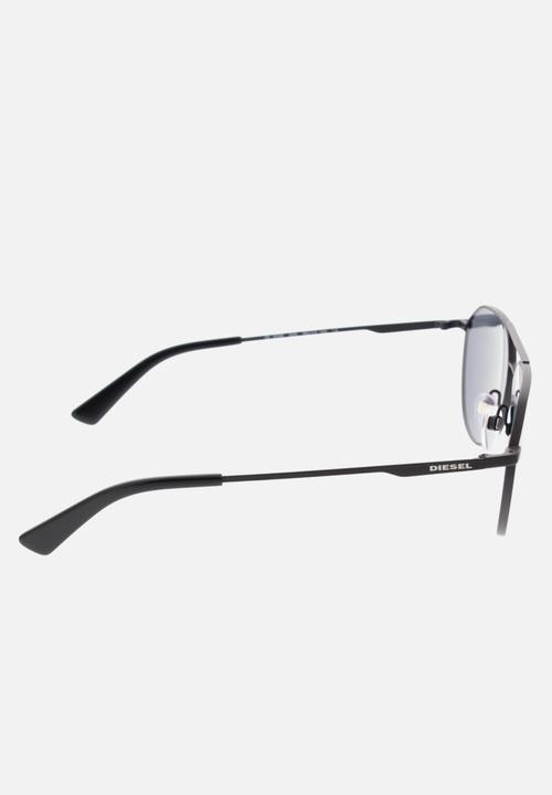 Diesel  - Matte black frame sunglasses with smoke lenses - black