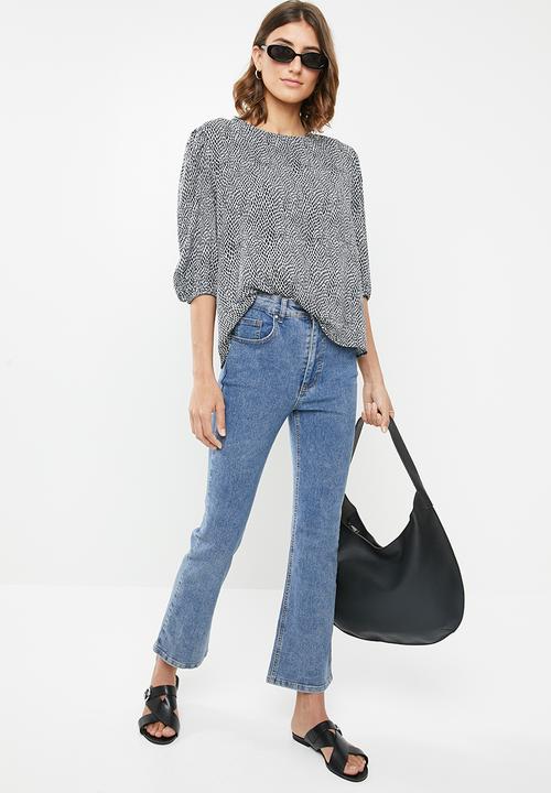 edit - Boxy blouse round neck - black & white
