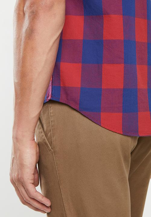 Levi’s® - Classic one pocket short sleeve shirt - blue & red