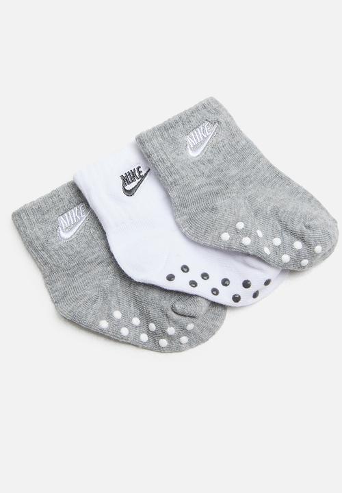 Nike - Nike core futura gripper socks - grey & white