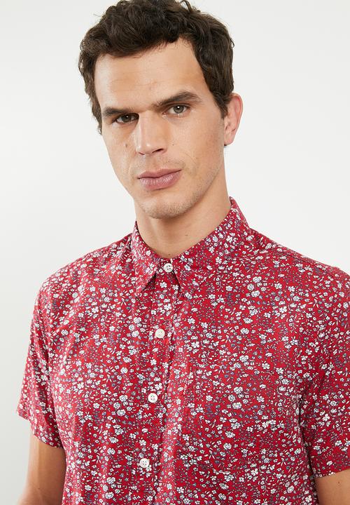 Levi’s® - Classic one pocket short sleeve shirt - red