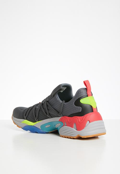 Reebok - Trideca 200 - true grey 7/black/mineral mist