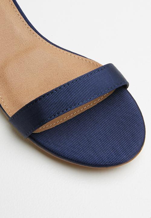 Cotton On - Lola low block heel - navy
