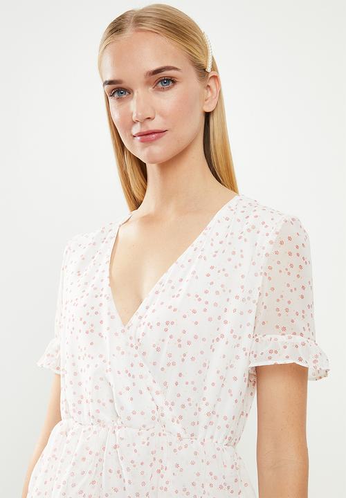 Cotton On - Woven sara short sleeve ruffle mini dress - white