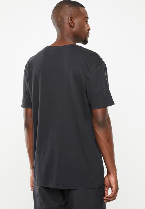 Nike - Nsw repeat short sleeve tee - black