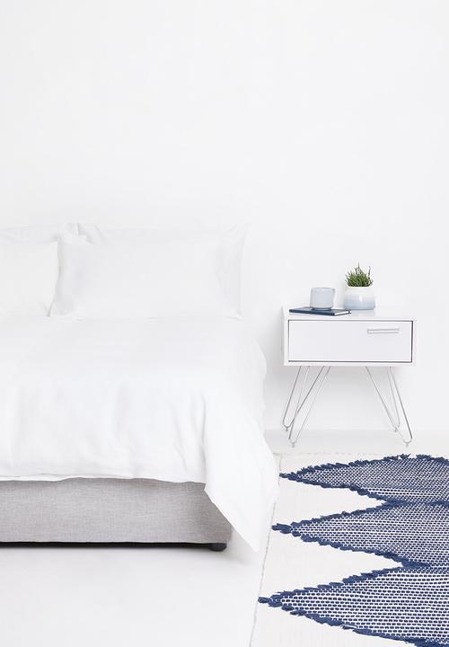 Sheraton Textiles - 100% Linen duvet cover set - white