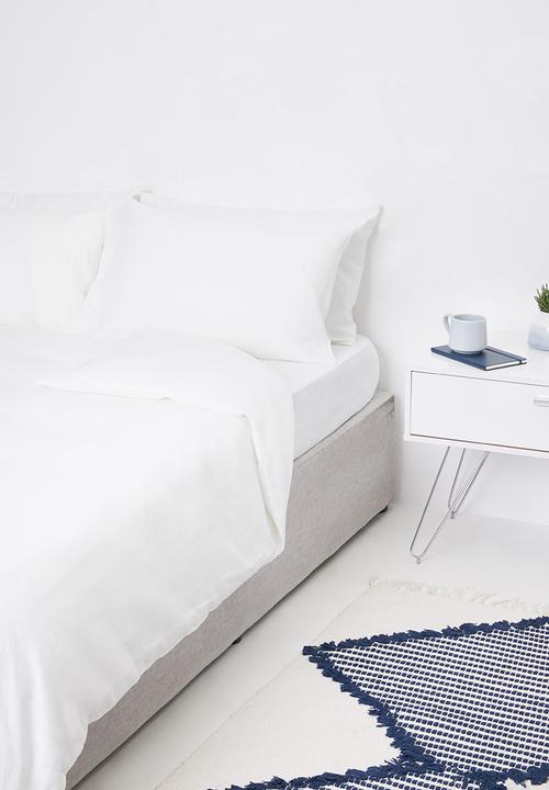 Sheraton Textiles - 100% Linen duvet cover set - white