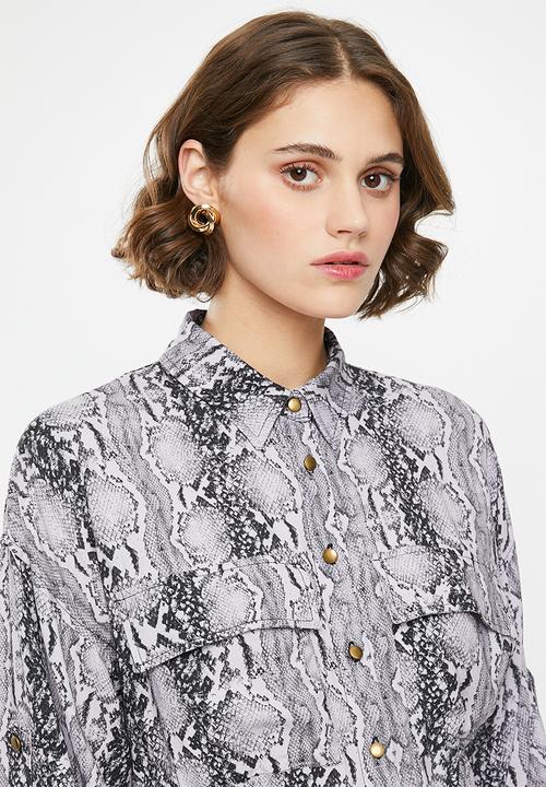Superbalist - Printed utility style shirt dress - purple & black