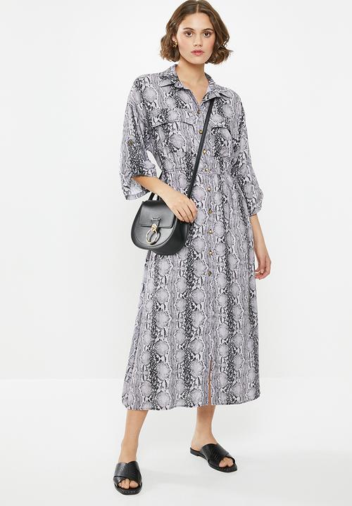 Superbalist - Printed utility style shirt dress - purple & black