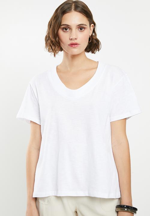 Superbalist - Slouchy slub v-neck tee - white