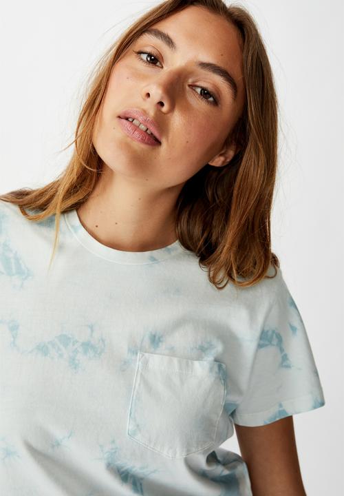 Cotton On - Chopped pockets tie dye T-shirt - blue