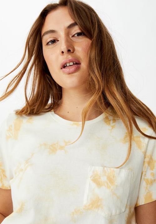 Cotton On - Chopped pockets tie dye T-shirt - cream & yellow 
