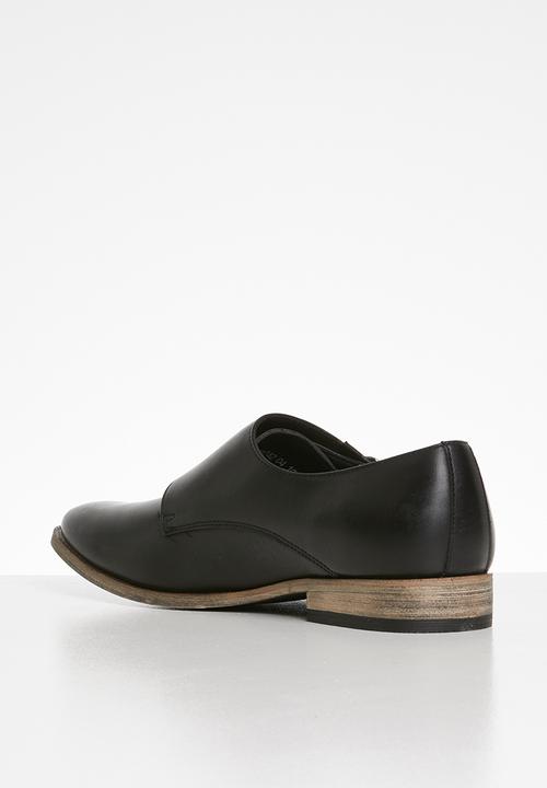 Superbalist - Tommy monk strap shoe - black