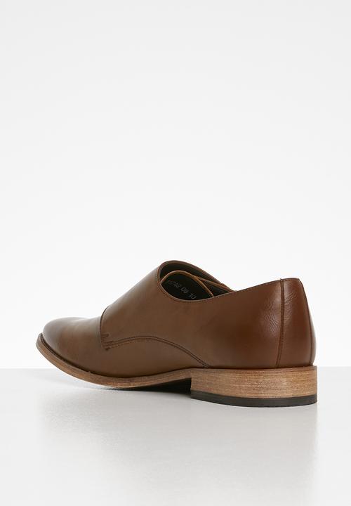 Superbalist - Tommy monk strap shoe - brown