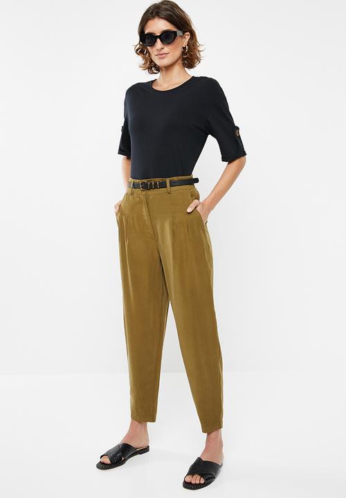 edit - Rolled sleeve tee - black