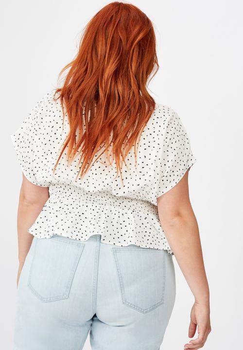 Cotton On - Curve the ultimate tea blouse Nadia spots - white & black