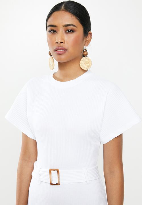 Missguided - Rib tortoiseshell belted midi dress - white