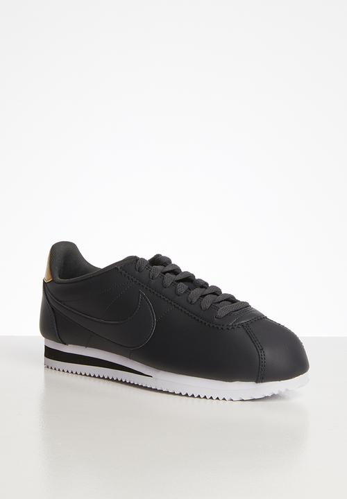 Nike - Classic Cortez - off noir-black-metallic gold