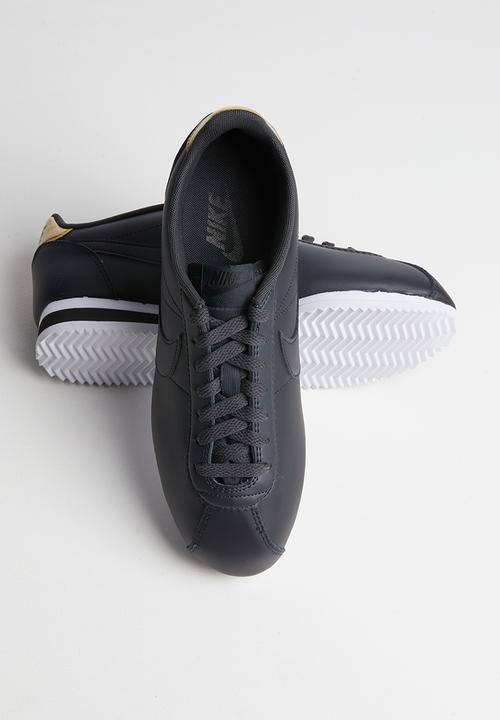 Nike - Classic Cortez - off noir-black-metallic gold