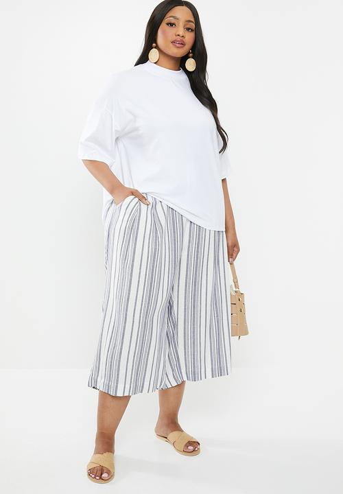 Superbalist - High neck tee (plus) - white