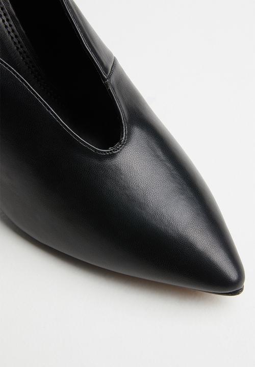 Superbalist - V-vamp stiletto court - black