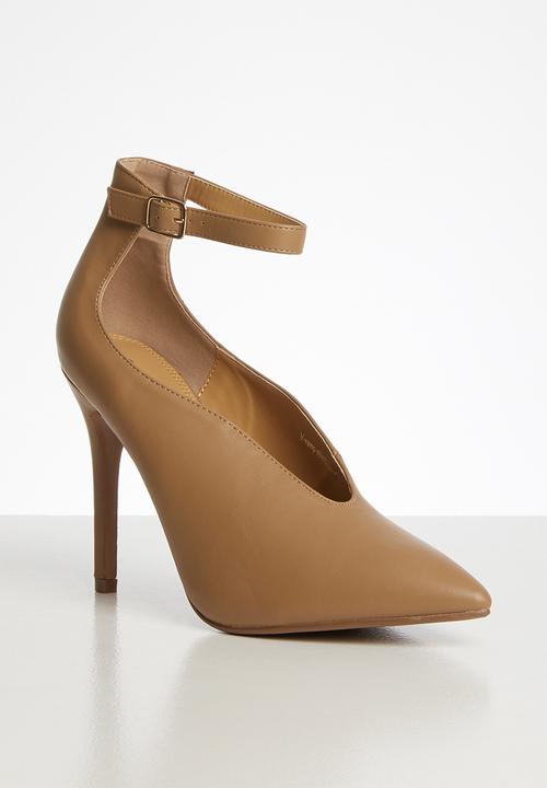 Superbalist - V-vamp stiletto court - beige
