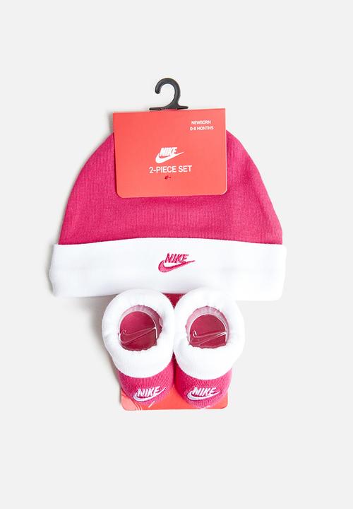 Nike - Futura hat and bootie - pink