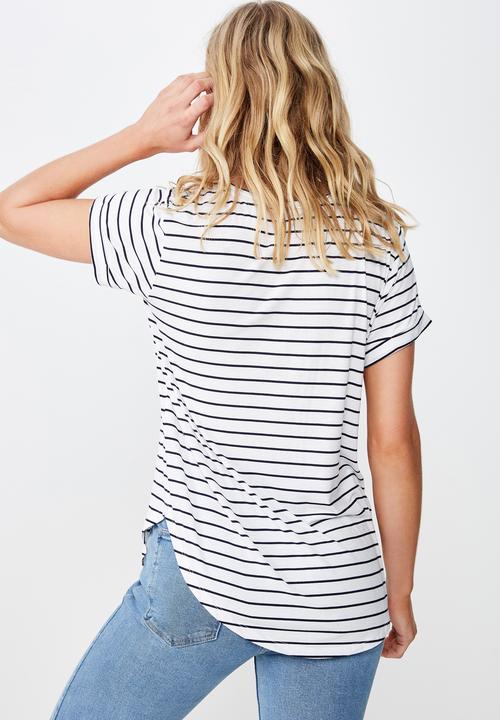 Cotton On - Karly short sleeve V-carl tee - white & navy