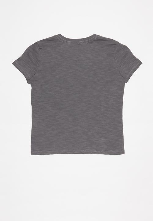 GUESS - Teens short sleeve Guess 3 step tee - grey