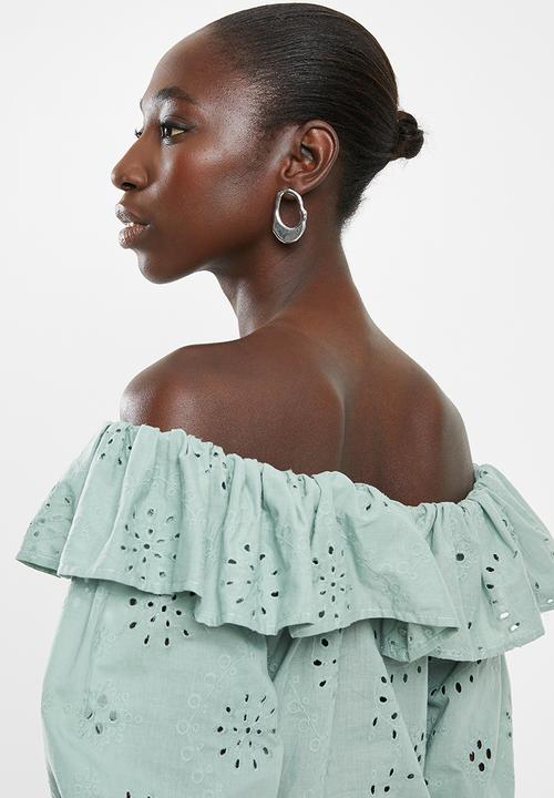 Superbalist - Off the shoulder anglaise blouse - green