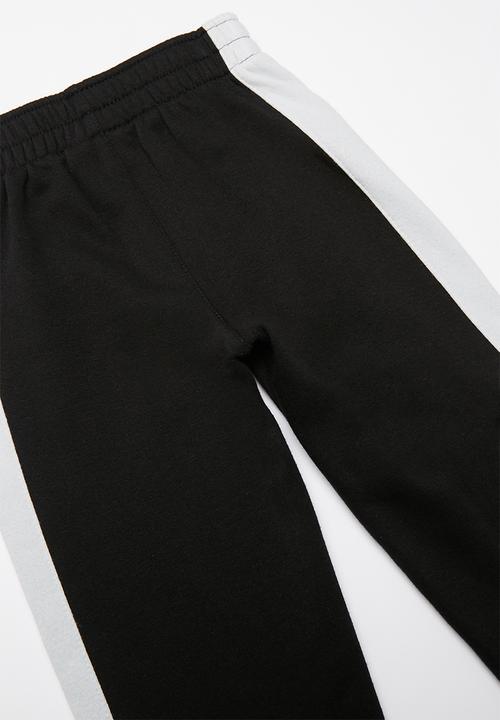 Nike - Nike boys oversized futura crew set - black & white